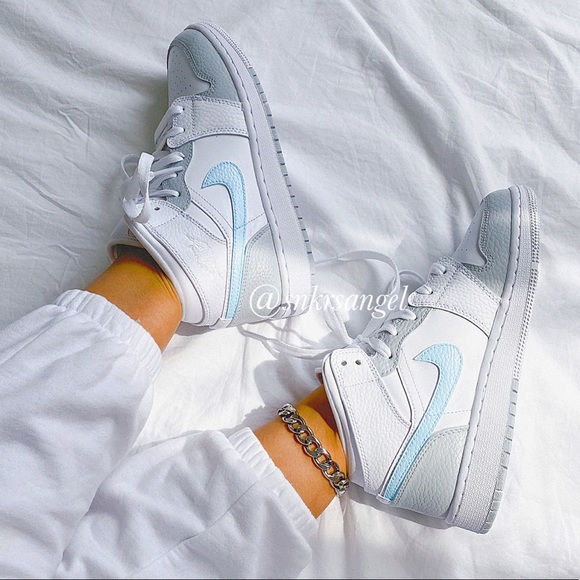 Nike custom air jordan 1 mid sneakers - Picture 3 of 3